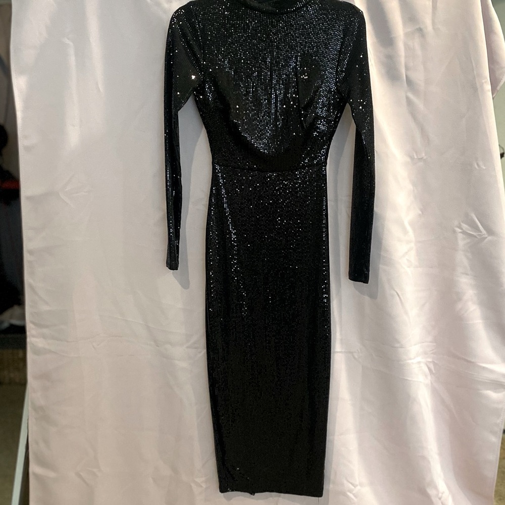 Long sleeve, Mid length, Fitted, Sequins dress from Windsor.
